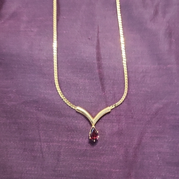 Jewelry - Elegant Gold Tone Necklace with Garnet Style Gemstone